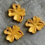 Gold vermeil nature clover charm 15.7x13.65x2.7 mm